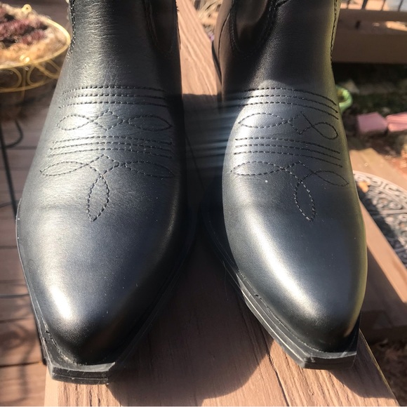 Sizes 7 & 8. Steve Madden black genuine leather cowboy boots. New in box. - Picture 6 of 11